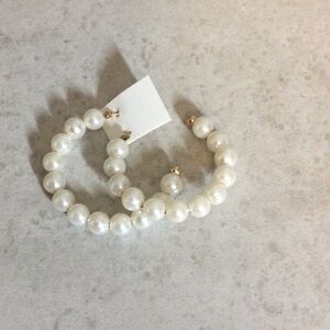 NWT 1.5” Classic Pearl Hoop Earrings - White Pearls